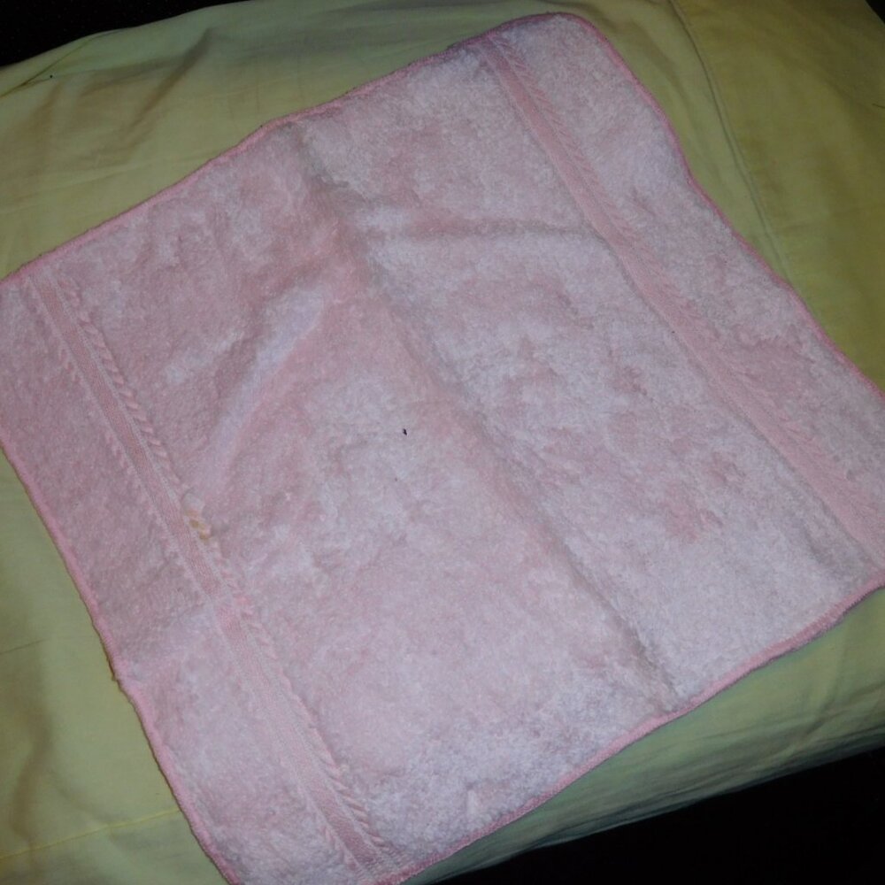 NOS LIGHT PINK WASHCLOTH UTICA USA MADE MCM VINTAGE